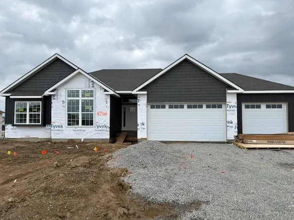 4700 Woodland Shores Ct, Saint Joseph, MO 64505