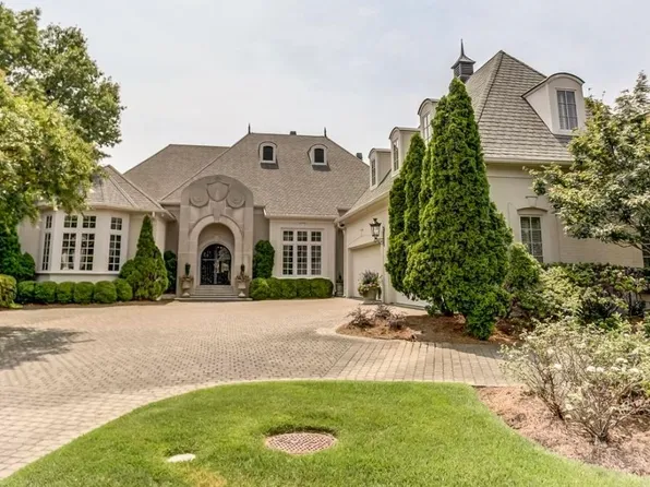 8575 The Island At Southwin Dr, Memphis, TN 38125