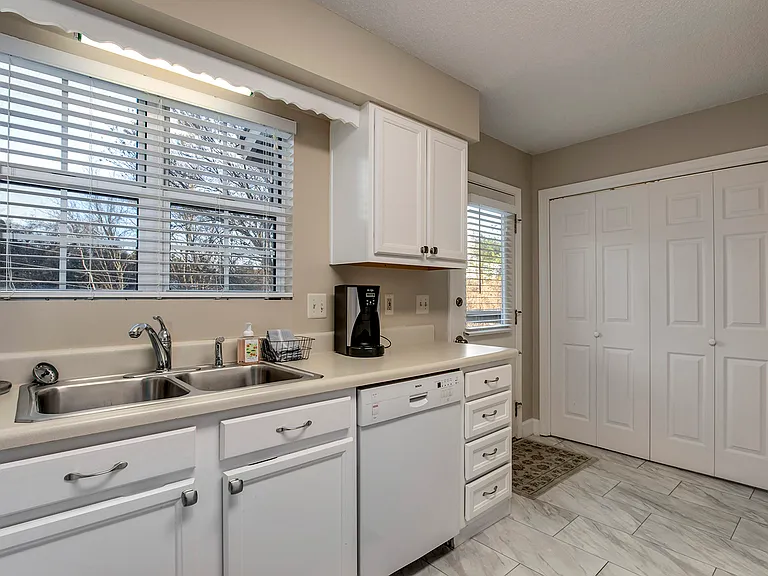 308 Chota View Pl — Photo 12
