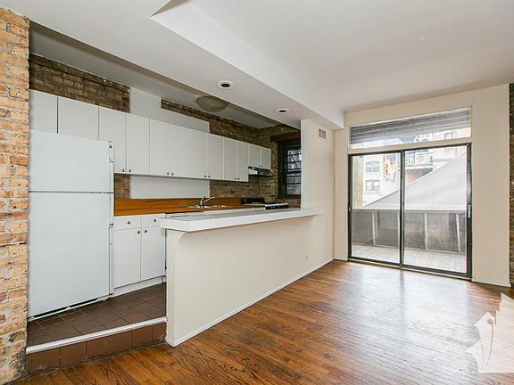 2nd image of 3001 N Broadway St #2FJJ
