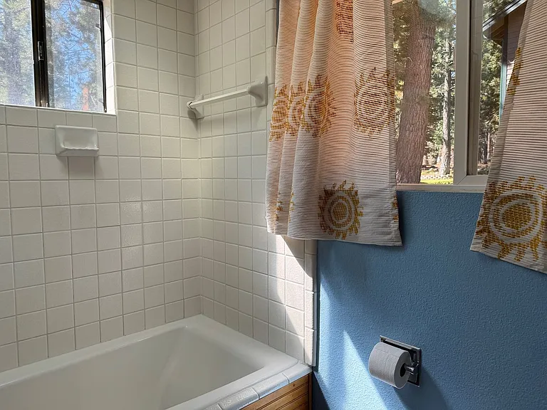 574 Koru St — Photo 9