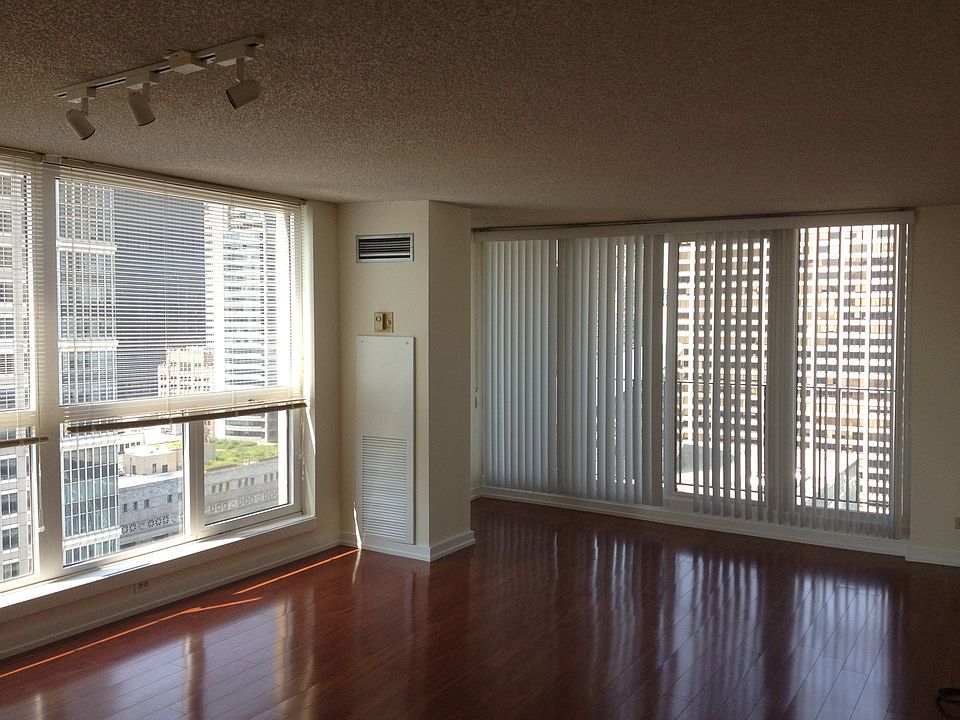 1st image of 200 N Dearborn St Unit 3606
