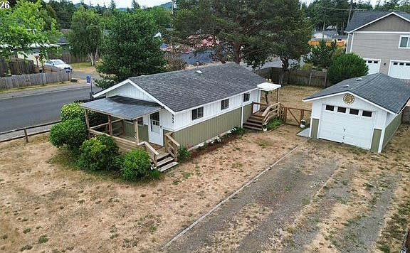 3rd image of 1992 18th St