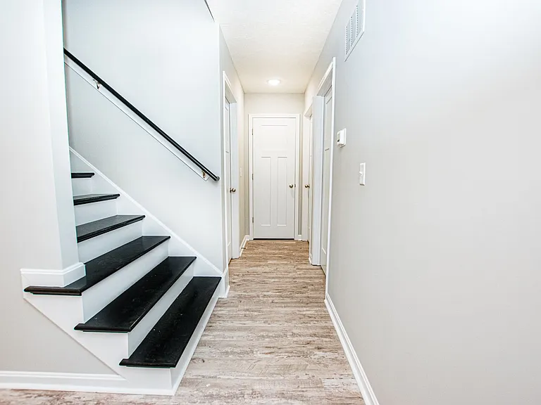500 Eagle Pointe Dr — Photo 17