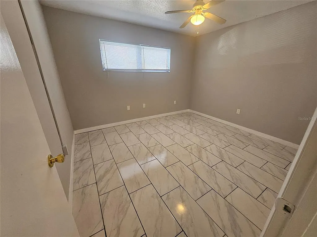 2 bed, 2.0 bath, 811 sqft, $1,600 — Photo 3
