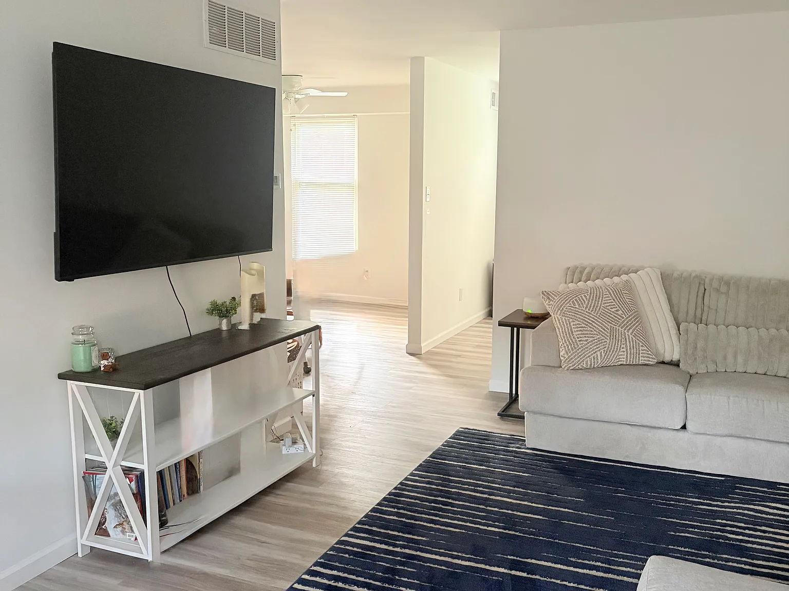 1660 Bluebird Dr — Photo 2