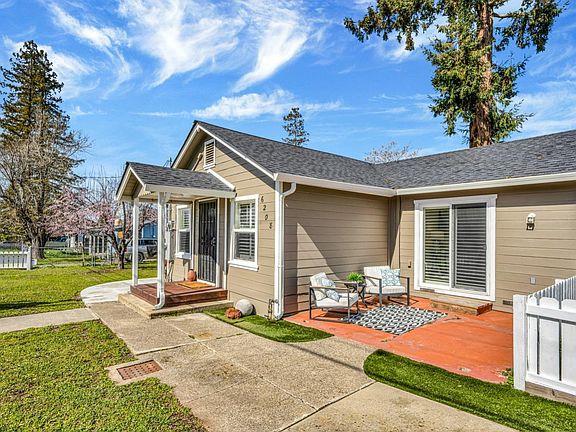 5th image of 6208 5th Avenue