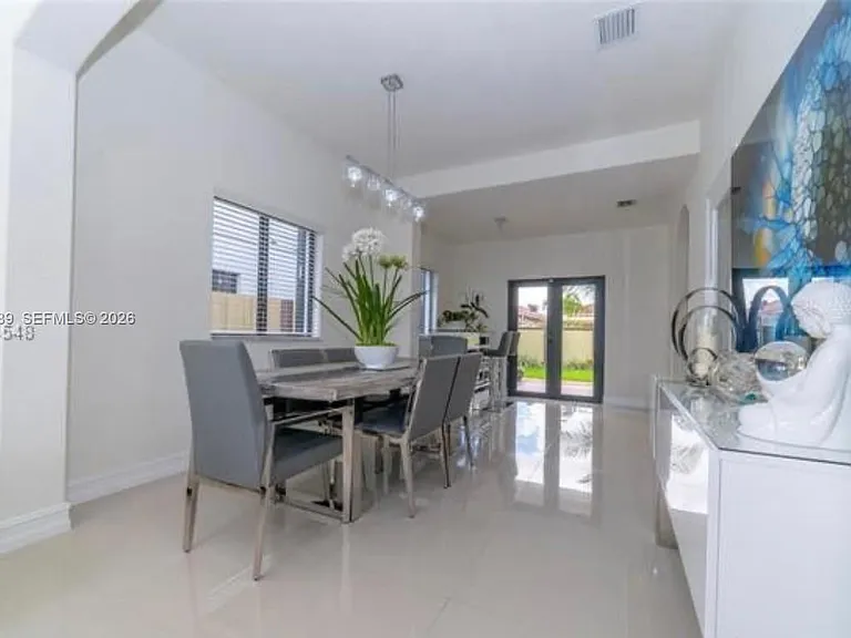 16588 SW 44th St — Photo 6