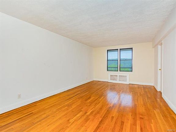 4th image of 650 Warburton Ave APT 4H