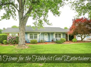 191 Mendenhall Dr, Winston Salem, NC 27127