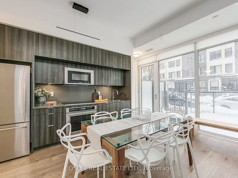 80 Vanauley St #Townhouse 112 — Photo 3