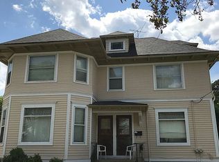 415 E Benton St, Aurora, IL