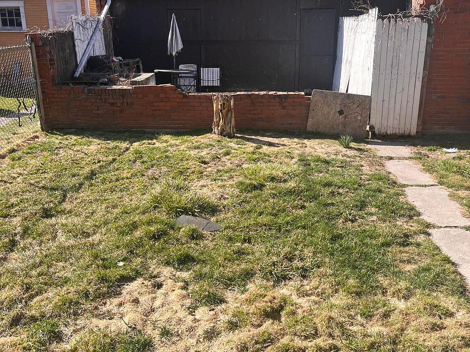 2nd image of 2620 6th Ave