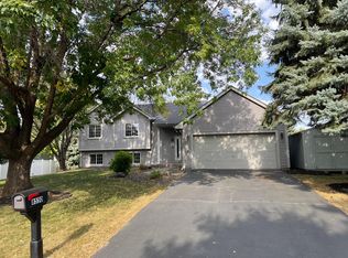 8550 Rosewood Ct, Osseo, MN 55369