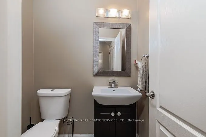 1129 Meighen Way N — Photo 27