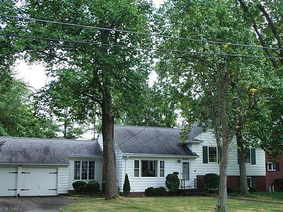 2nd image of 8983 Elm St