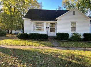 205 E Harrison St, Palestine, IL 62451