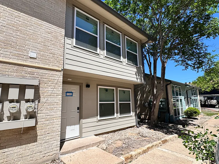 2124 Burton Dr #130 — Photo 9