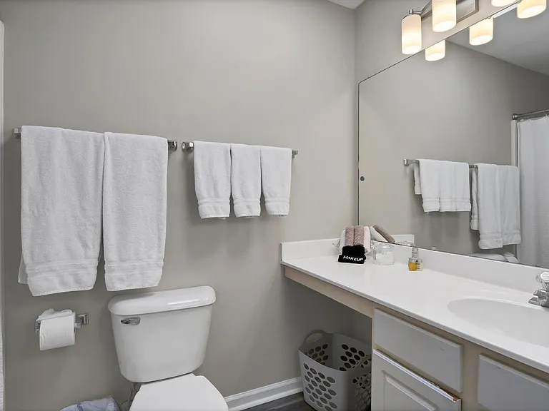 6328 Wrightsville Ave #G4 — Photo 2