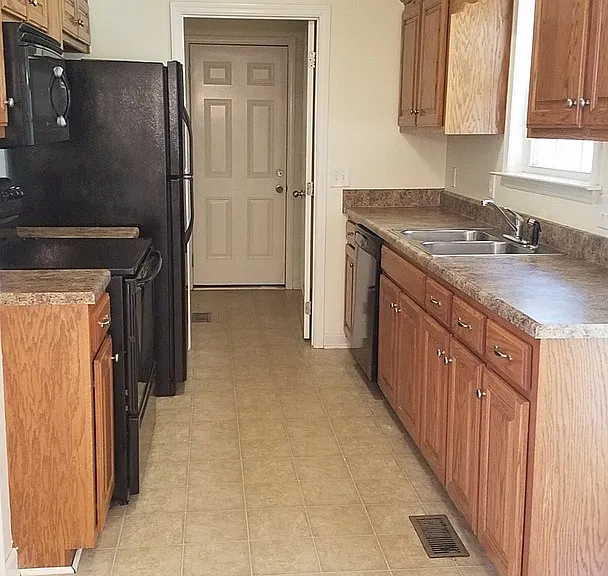 479 Indian Springs Cir — Photo 8
