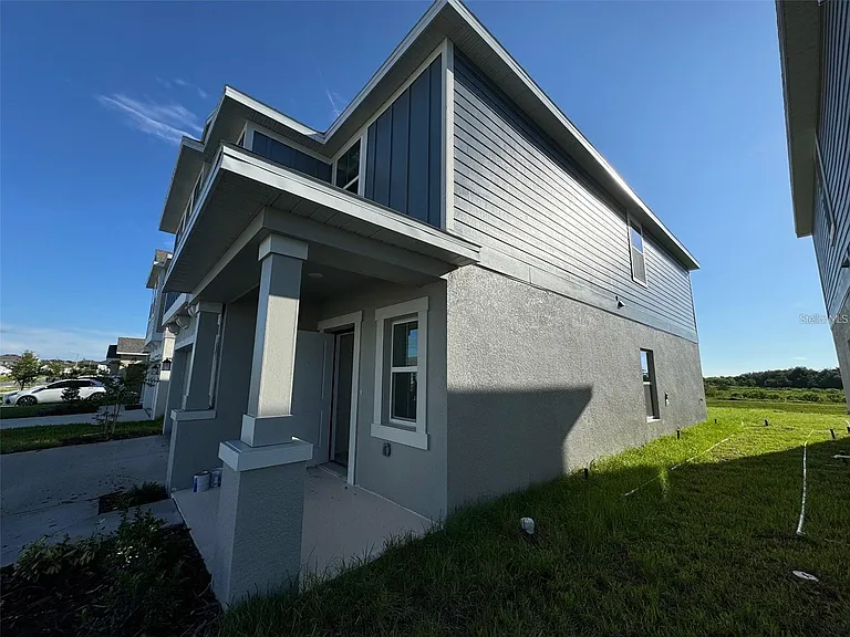 565 Reggie Rd — Photo 12