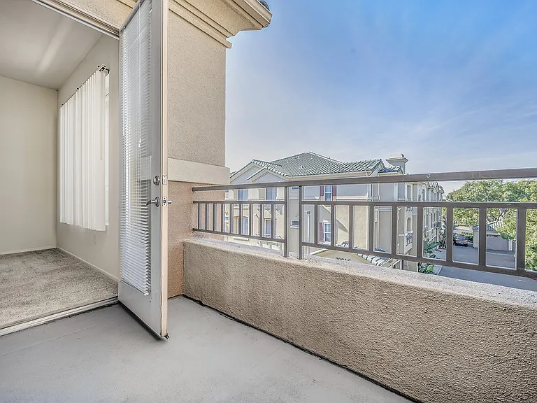 Allure at Scripps Ranch — Photo 27