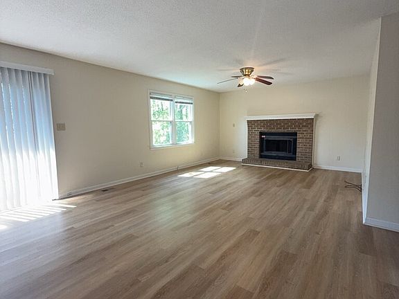 3rd image of 2701 Northwoods Dr