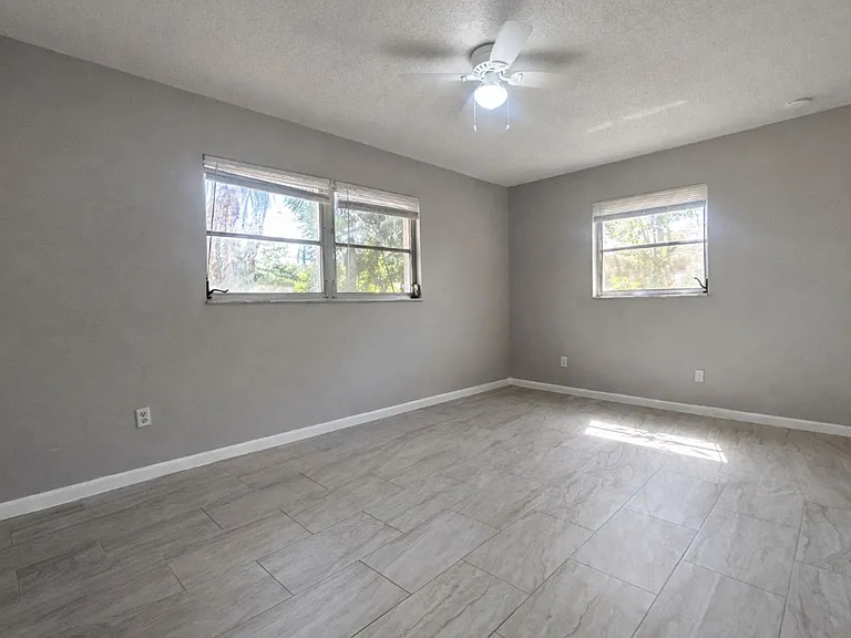 424 Cactus Cir — Photo 10