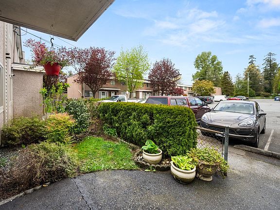 4th image of 19-27090 32nd Ave #19