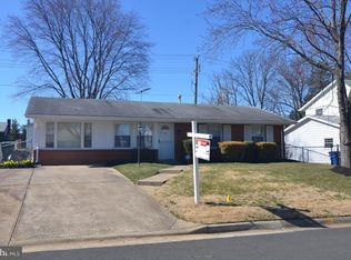 1011 S Ironwood Rd, Sterling, VA 20164