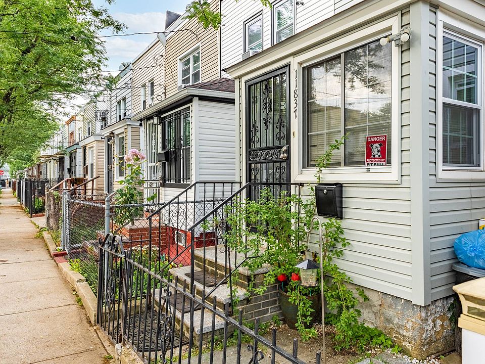 1st image of 11837 152nd St