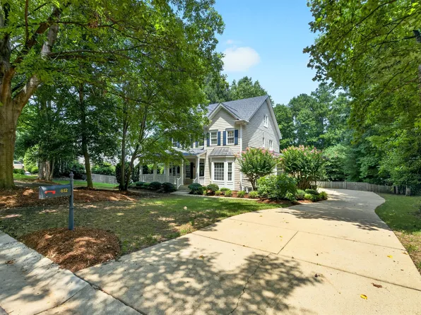 612 Crossway Ln, Holly Springs, NC 27540