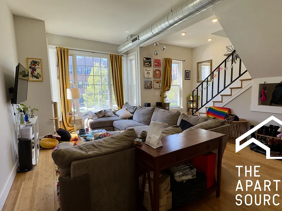 1735 N Fairfield Ave #2
