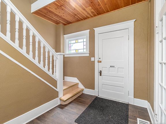 4th image of 968 Lawrence Ave #966