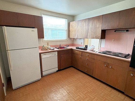 4th image of 86 Oceanside Dr