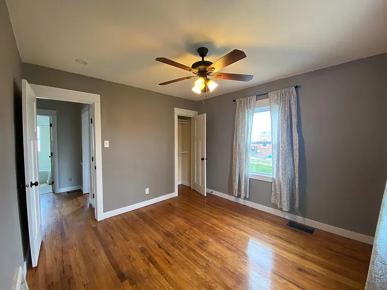 3817 B Ave NE — Photo 7