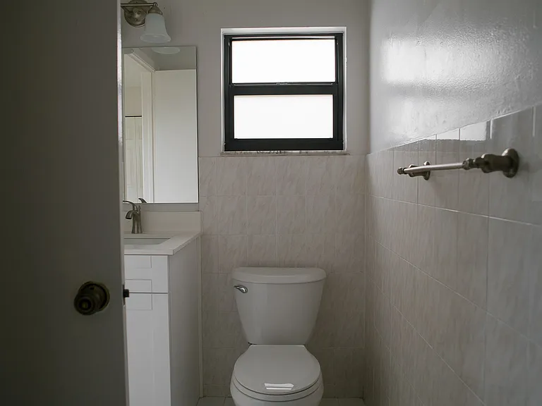 13920 SW 52nd Ln — Photo 14