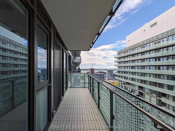 5th image of 70 Princess St #2715