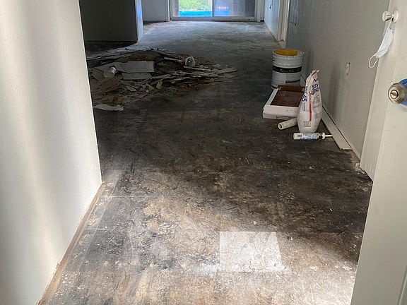 2nd image of 7208 Meadowlark Ln