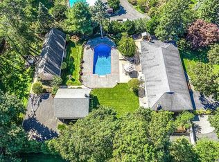 178 Burr Rd, Commack, NY 11725