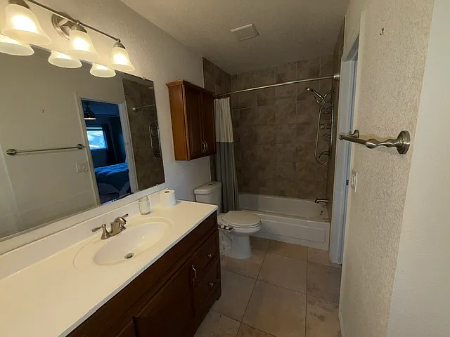 5643 W 71st Pl — Photo 10
