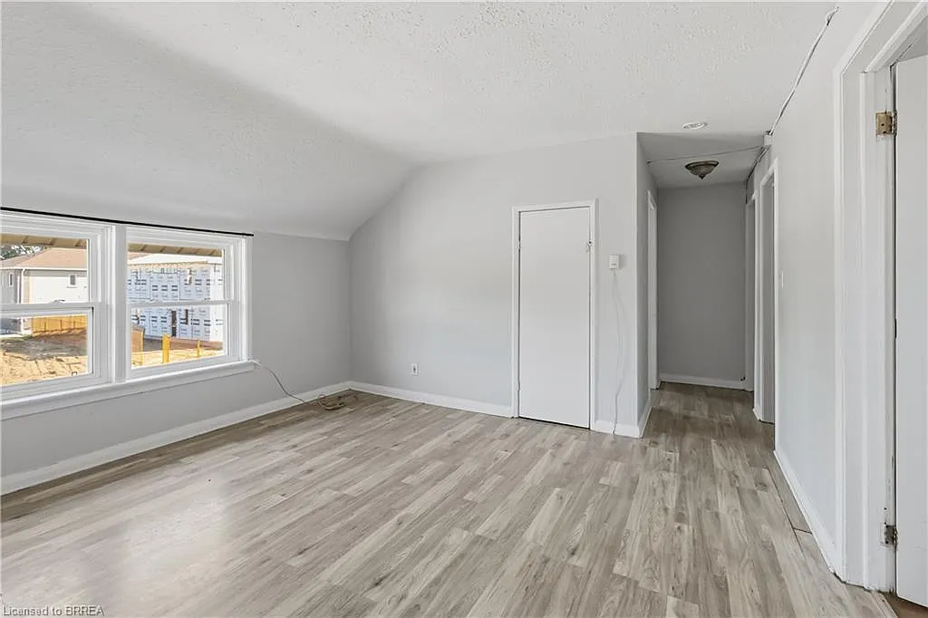 2 bed, 1.0 bath, 594 sqft, $1,625 — Photo 3