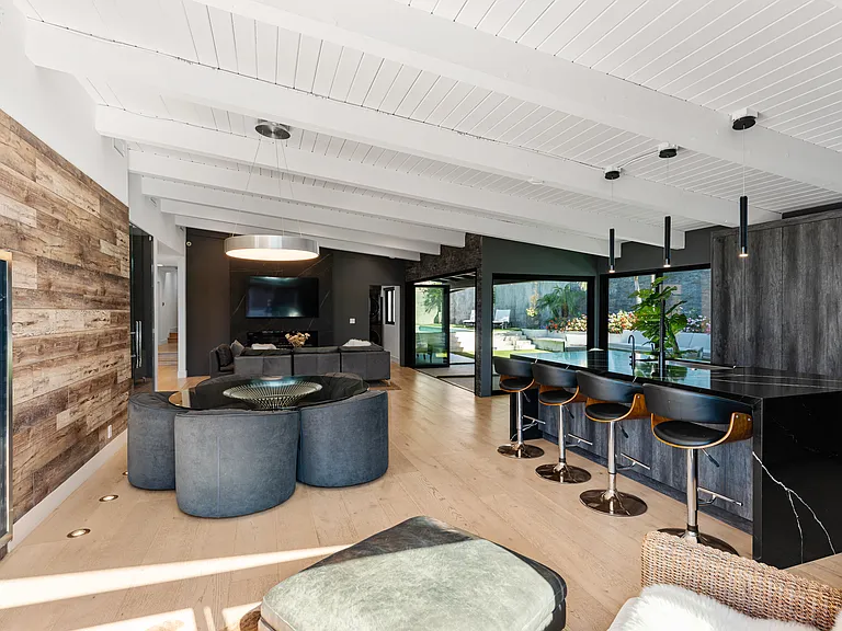 344 Arno Way — Photo 8