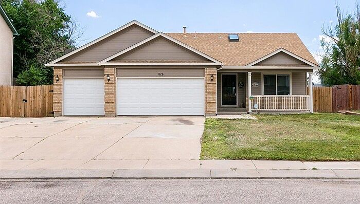 1st image of 827 Marshall Dr