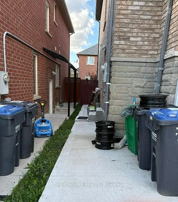 2 bed, $1,650 — Photo 3