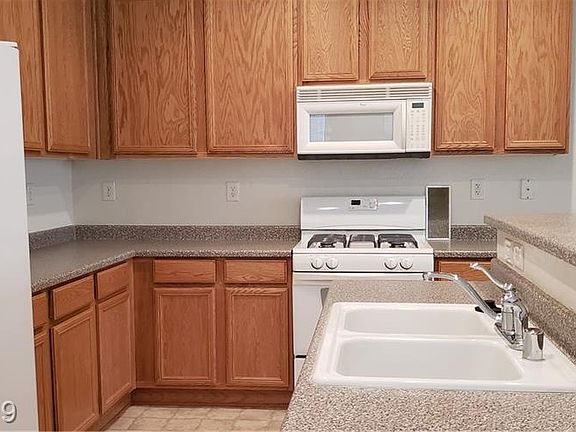 4th image of 4305 Braeburn Glen St #2