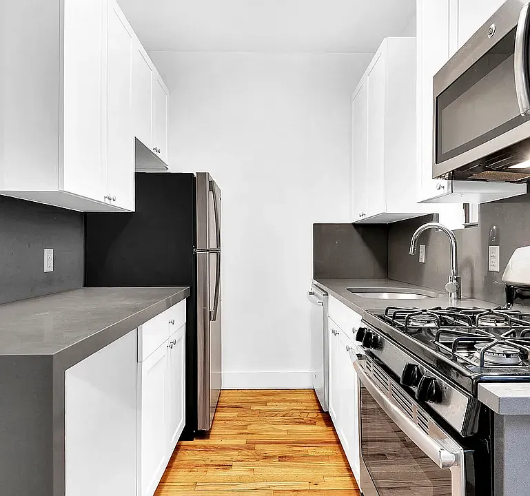226 E 25th St #1-D