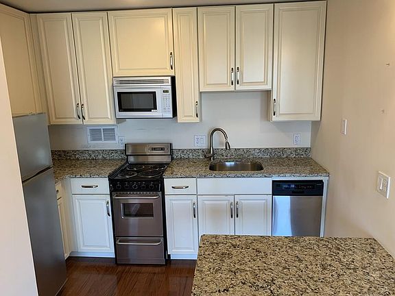 2nd image of 60 Longwood Ave APT 406