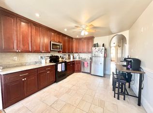 716 E 6th St #3, Boston, MA 02127