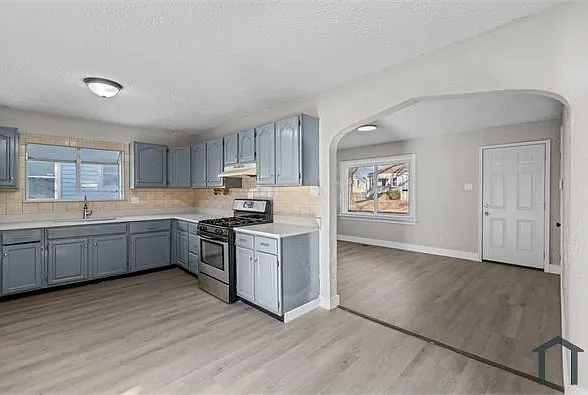 2056 Coleridge Dr — Photo 8